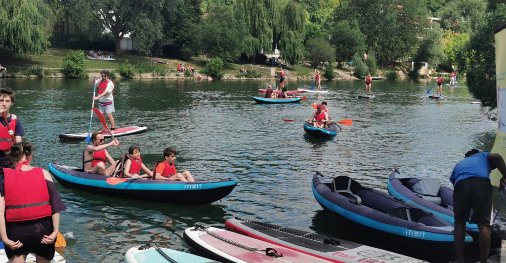Paddle à Paris Canoés Kayak près de la Seine en Ile de France Stand